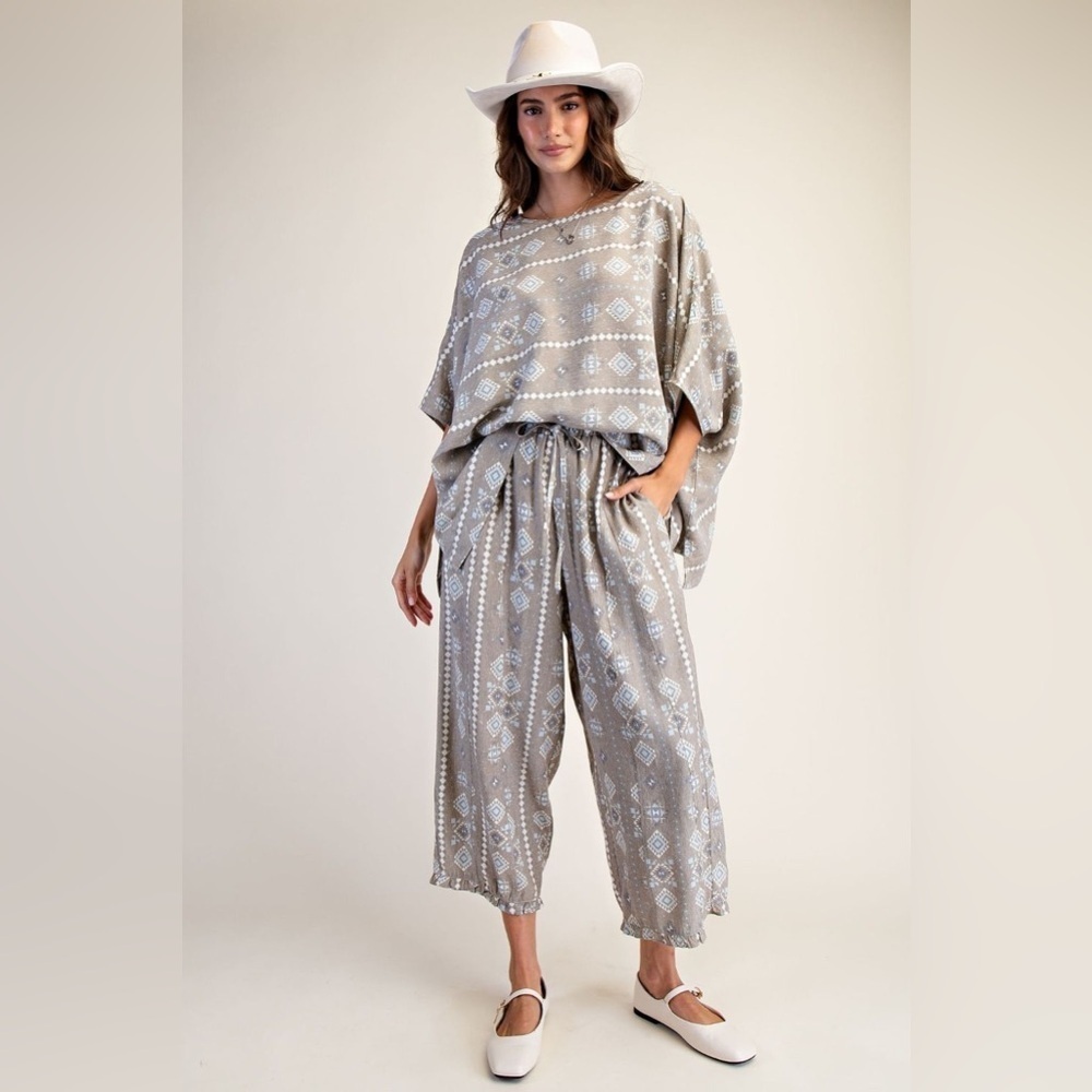 Easel Aztec Print Gray Top and Pants Set